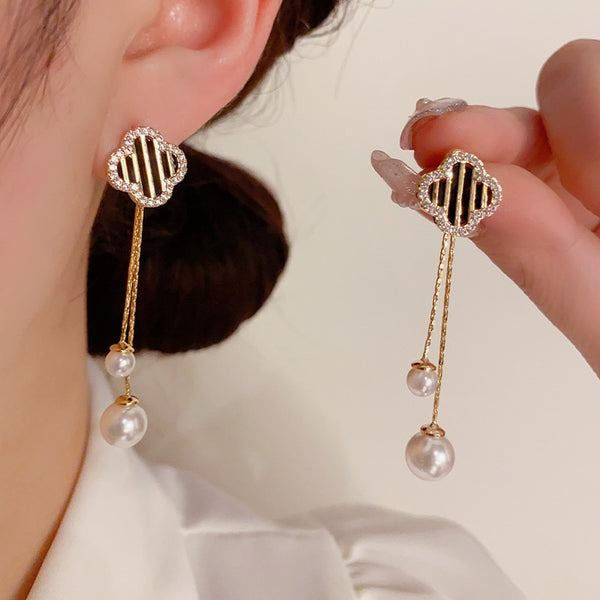 14K Gold-Plated Elegant Four-Leaf Flower Pearl Earrings
