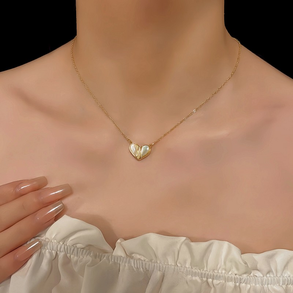 14K Gold-Plated Elegant White Shell Heart Magnetic Necklace