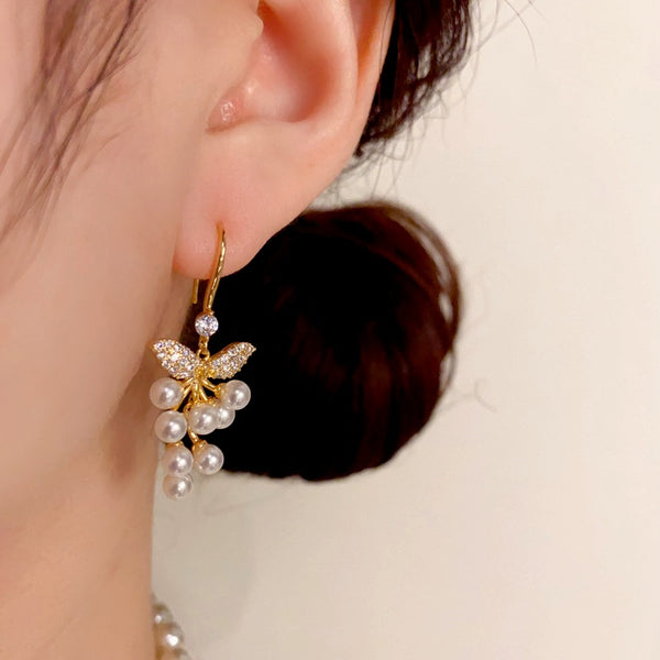 14K Gold-Plated Elegant Zircon Leaf Pearl Ear Hooks