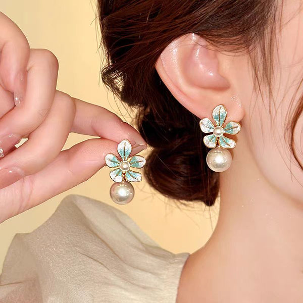 14K Gold-Plated Luxury Flower Pearl Earrings