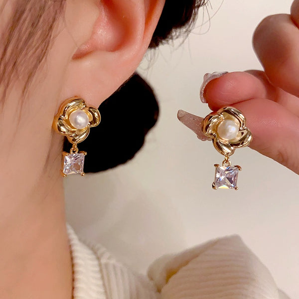 14K Gold-Plated Metal Pearl Flower Zircon Earrings