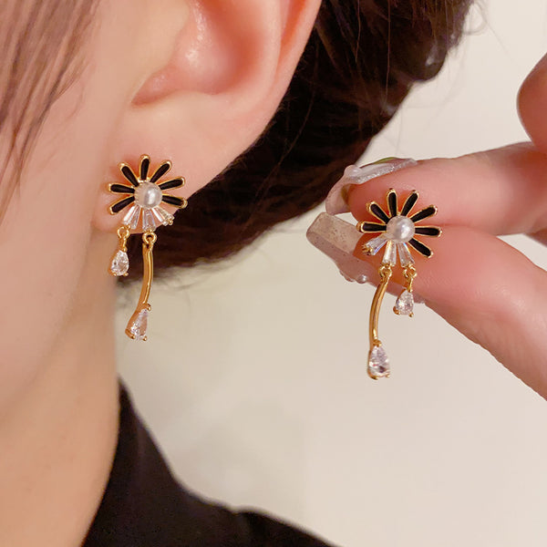14K Gold-Plated Zircon Daisy Flower Earrings