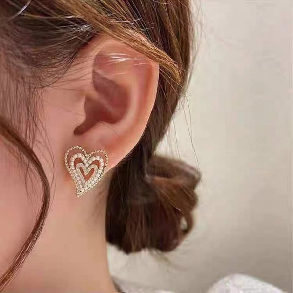 14K Gold-plated Artificial Pearl Heart-Design Stud Earrings