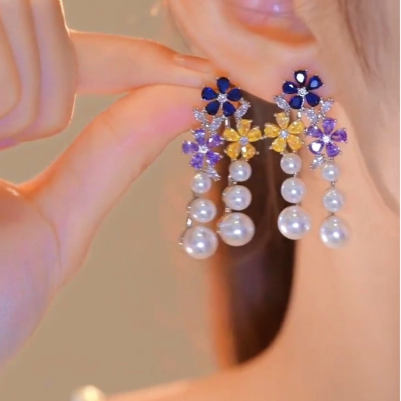 18K Ella Pearl Earrings main image 0