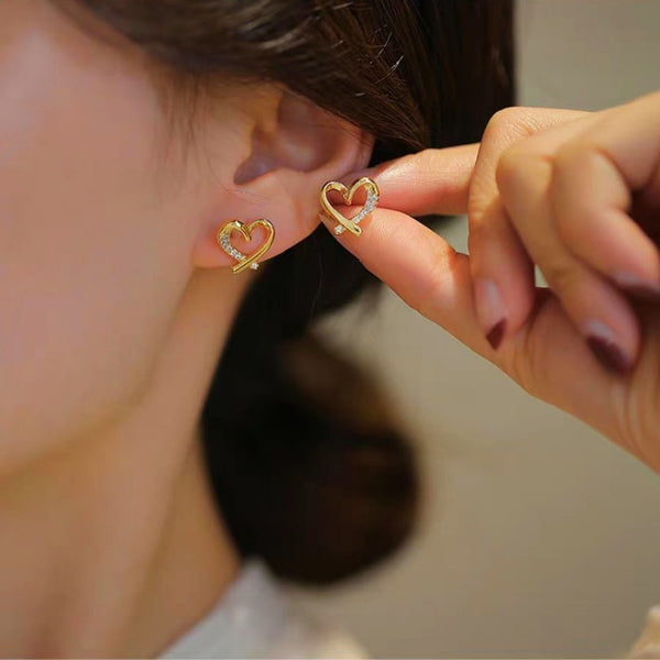 14K Gold-plated Zircon Small Love Heart Earrings