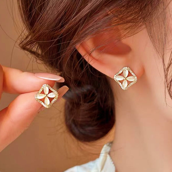 14k Gold-Plated Elegant Four-Leaf Clover Stud Earrings