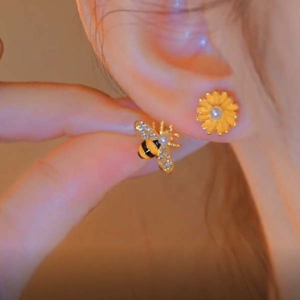 Silver Post Bee And Daisy Flower Stud Earrings