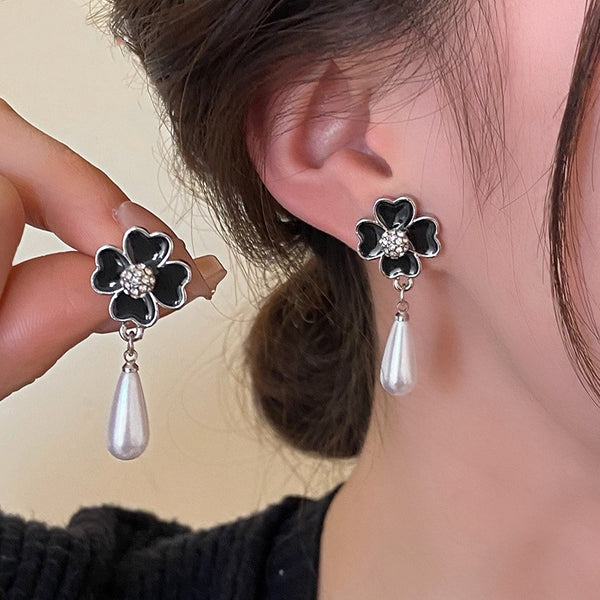 Silver Post Color Flocked Four-Leaf Flower Artificial PearlvEarrings
