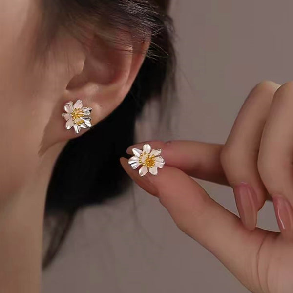 Sterling Silver Daisy Flower Earrings