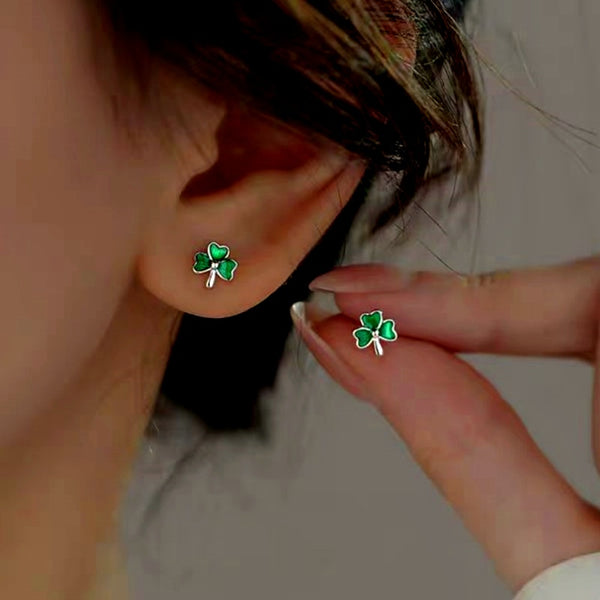 Sterling Silver Elegant Green Clover Stud Earrings