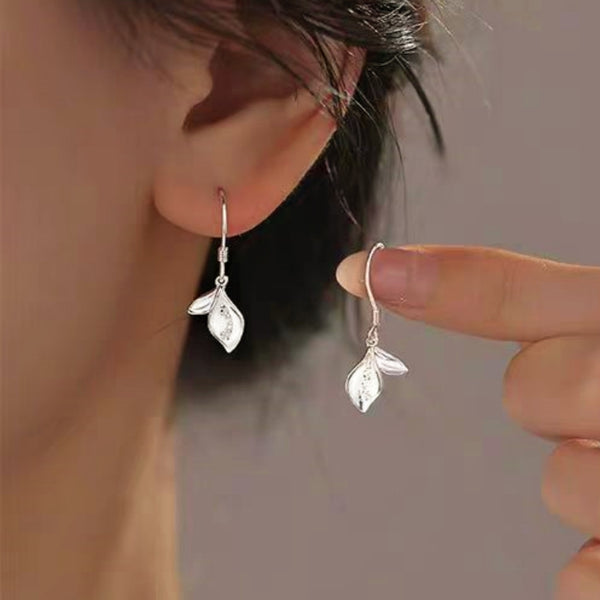 Sterling Silver Elegant Petal Earrings