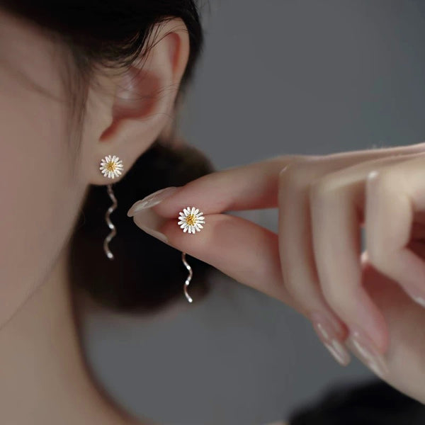 Sterling Silver Daisy Threader Earrings