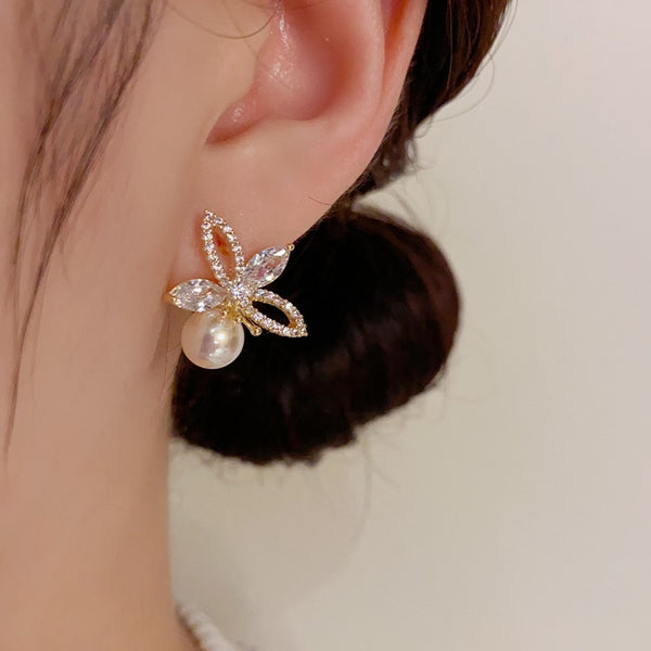 14K Gold-plated Artificial Pearl Flower Studs